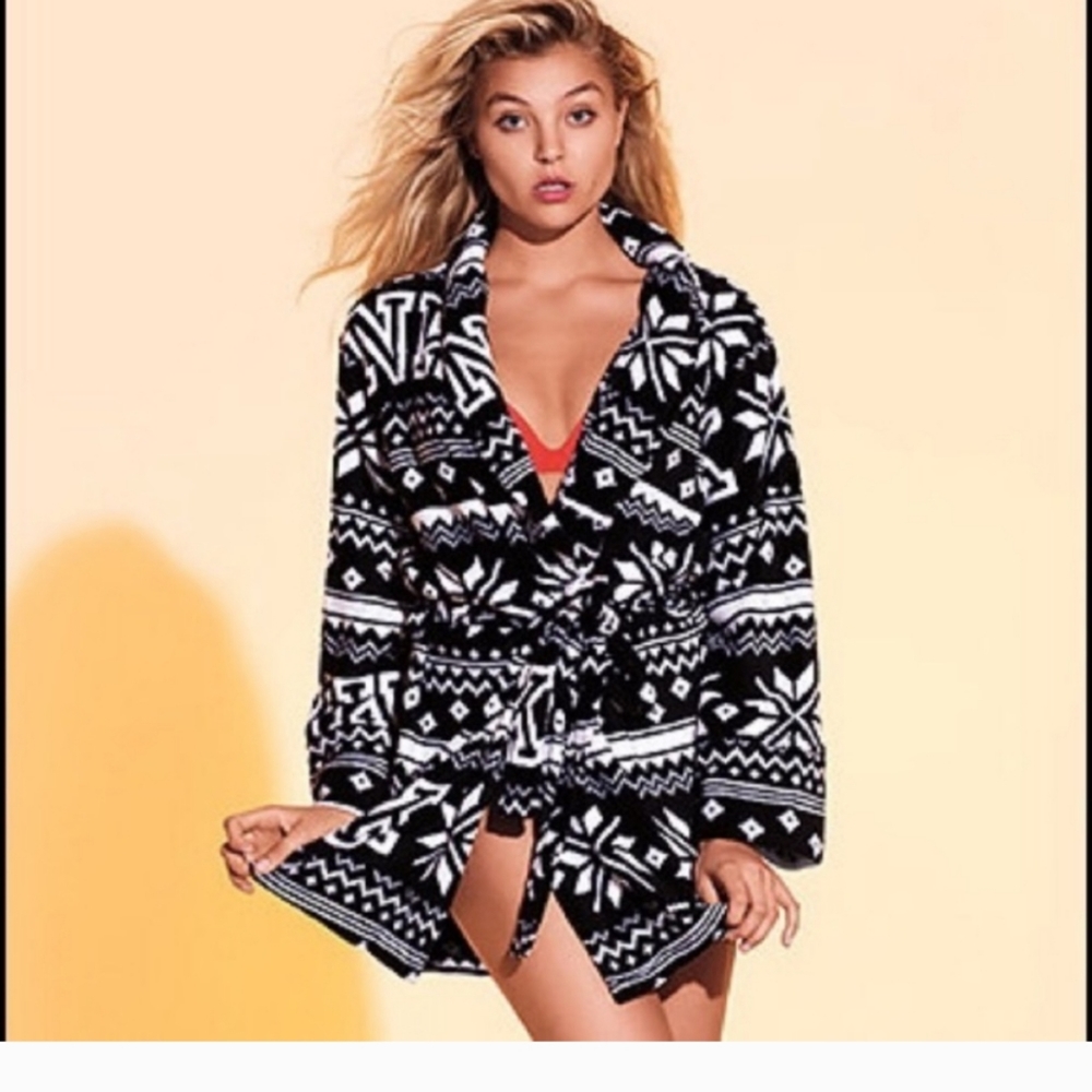 STUNNING VS PINK SNOWFLAKE CHRISTMAS ROBE